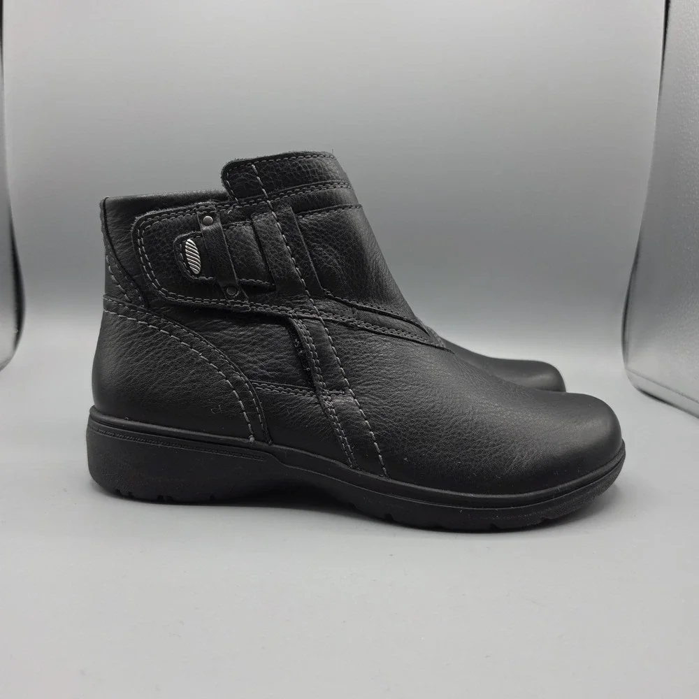 Clarks Carleigh Boots Womens 6.5 Black Leather Comfort Ankle Booties NWOB
